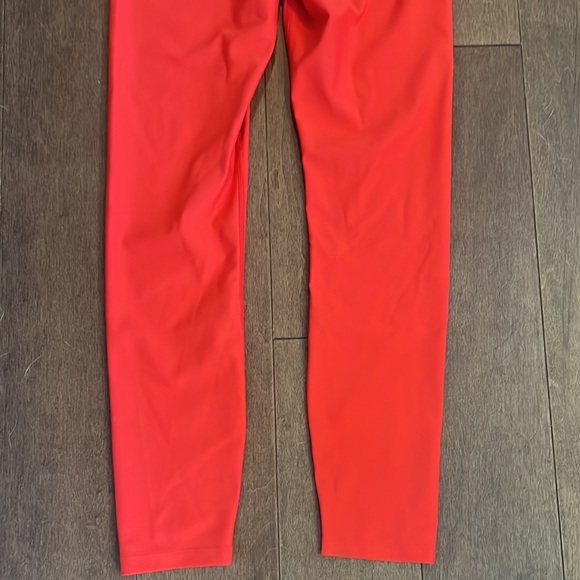 CARBON38 High Rise Legging in Red Small - Picture 7 of 8